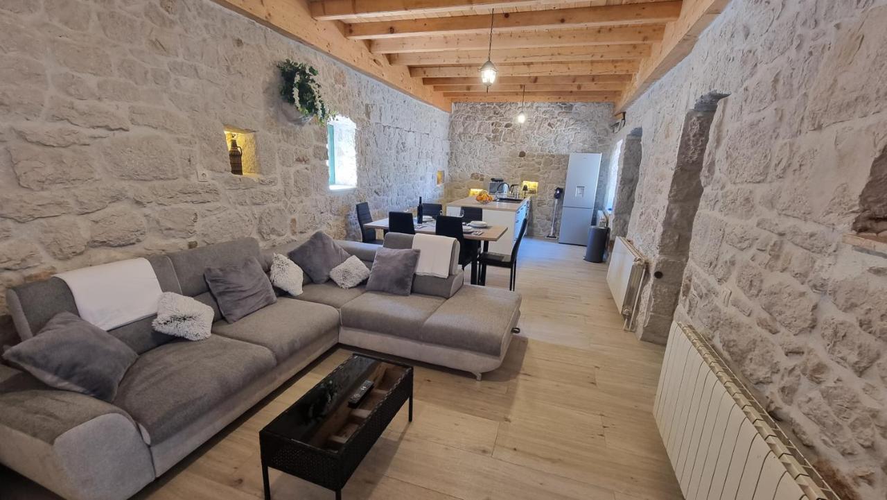 Aga Villa Zagvozd Bagian luar foto