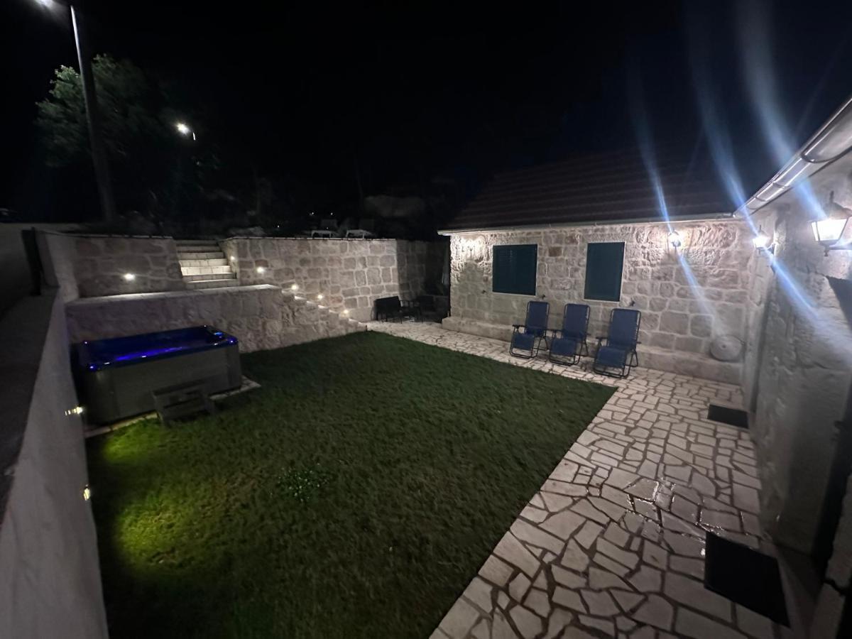 Aga Villa Zagvozd Bagian luar foto